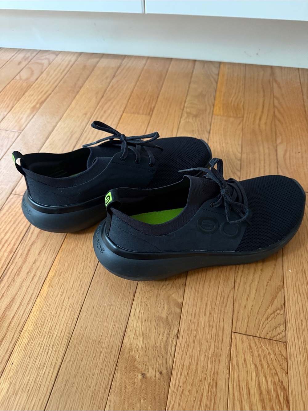 Women’s Oofos Shoes